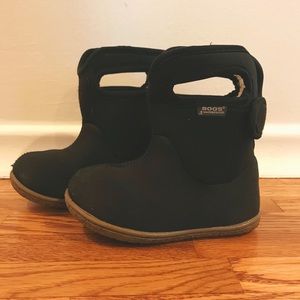 BOGS Rain boots!  ☔️💦🌈